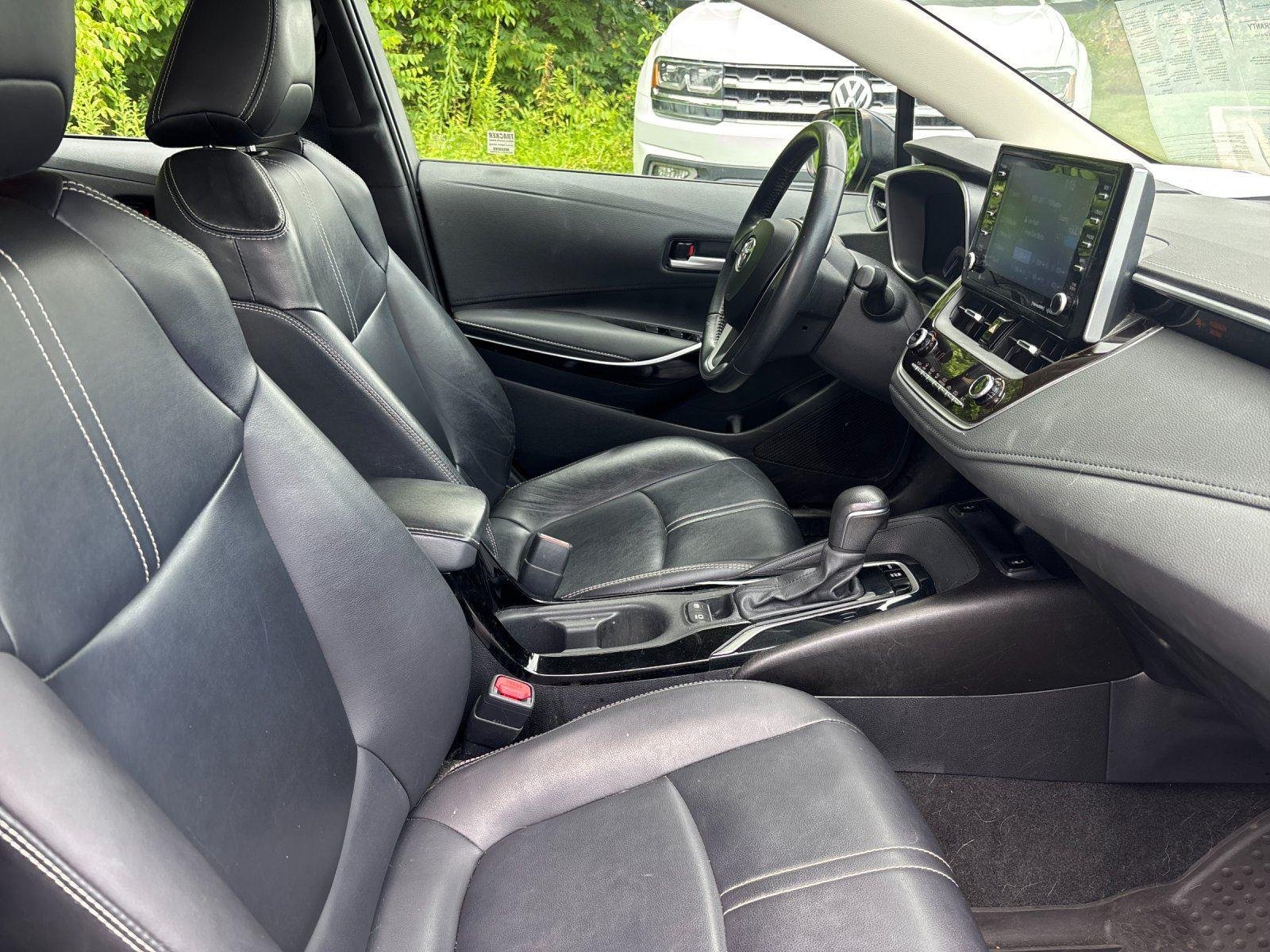 Used 2020 Black Sand Pearl Toyota XLE image 39