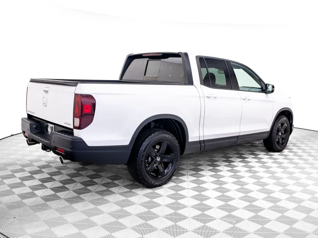Certified Used 2023 White Honda Black Edition image 7
