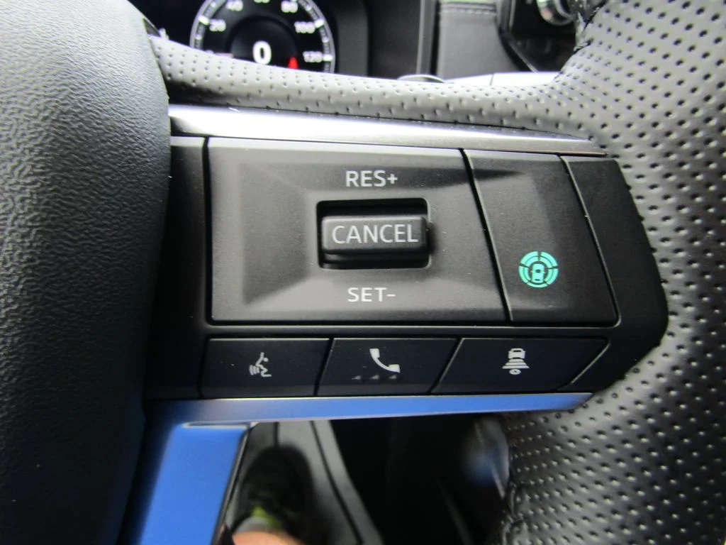 2025 Mitsubishi Outlander Plug-in Hybrid SE - Photo 19