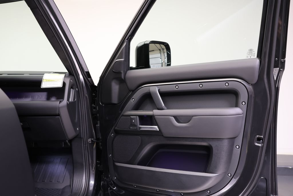 New 2026 Carpathian Grey LAND ROVER V8 image 36