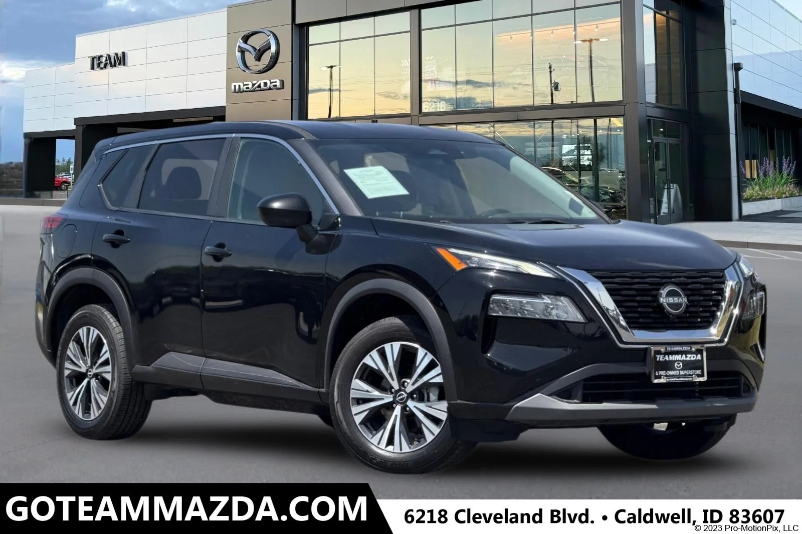 2023 Nissan Rogue SV FWD's photo