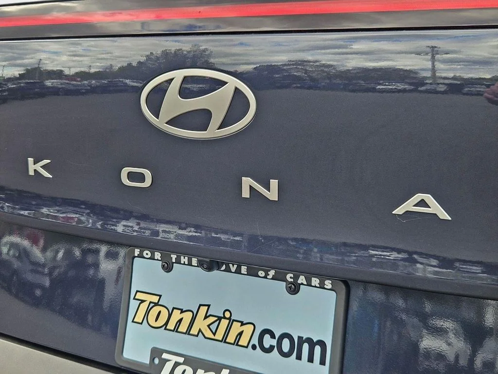 Used 2025 Denim Blue Pearl Hyundai SEL Convenience image 25