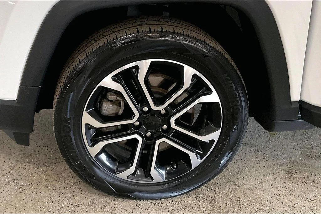 2023 Jeep Compass Limited - Photo 8