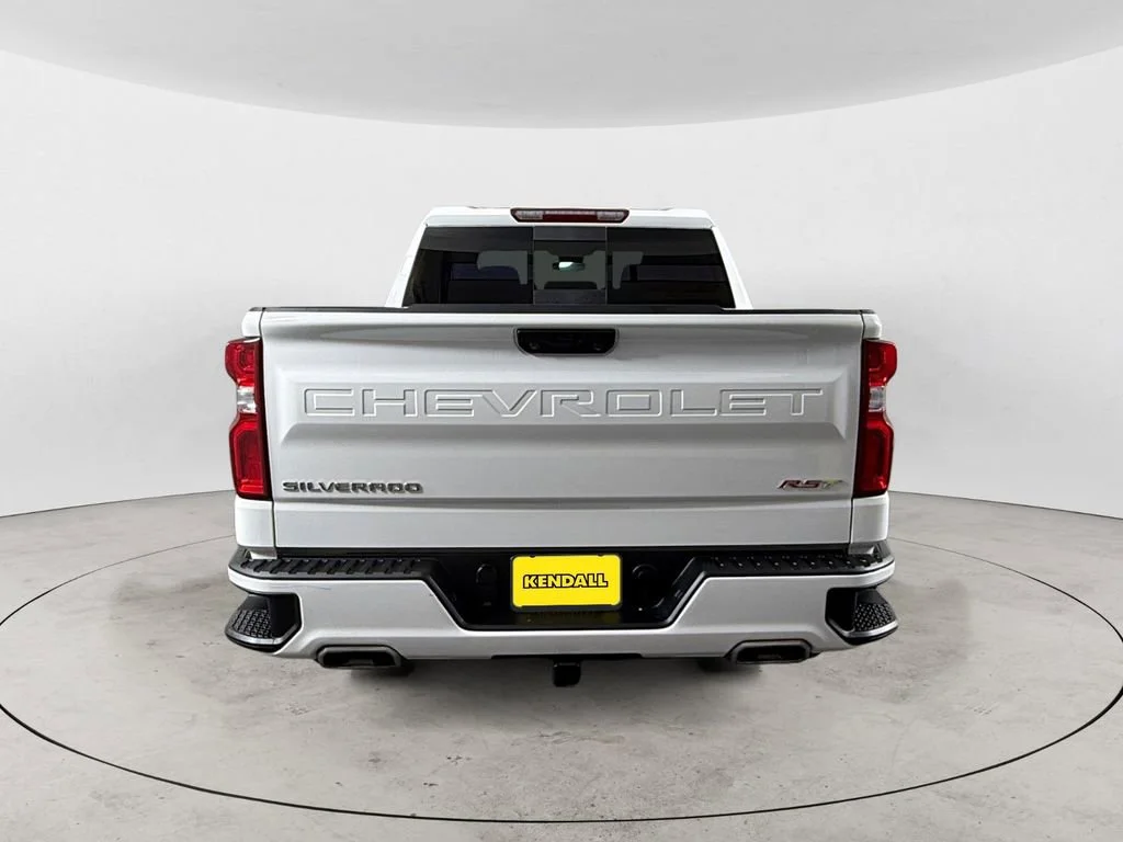 Used 2023 Summit White Chevrolet RST image 4