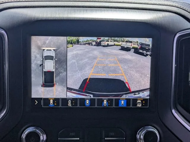 Used 2022 Summit White GMC AT4 image 22