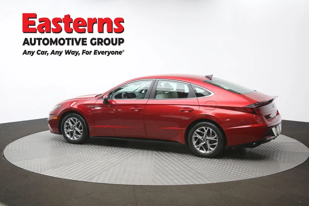 Used 2023 Red Hyundai SEL image 62