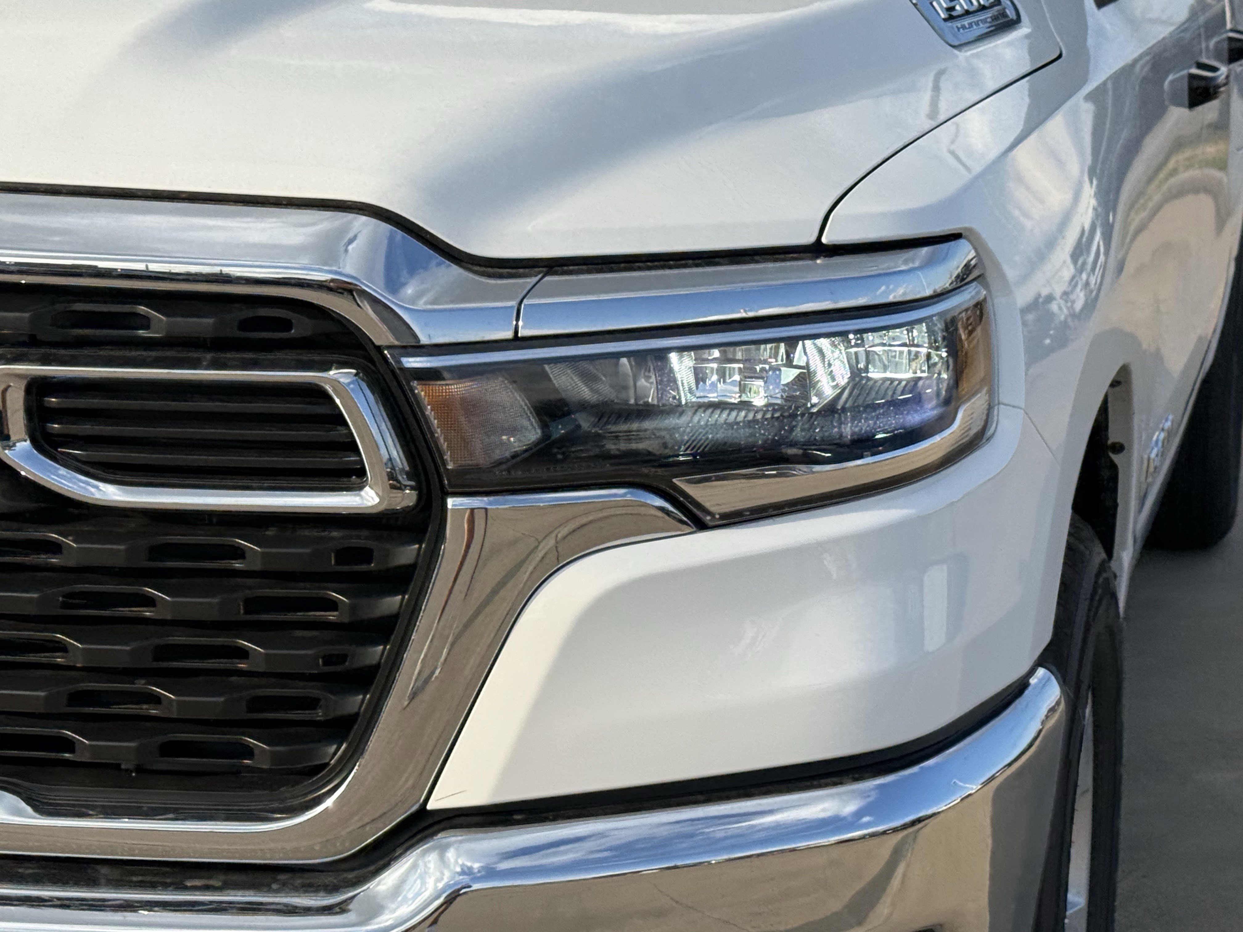 New 2026 Bright White Clear-Coat Exterior Paint RAM Lone Star image 7