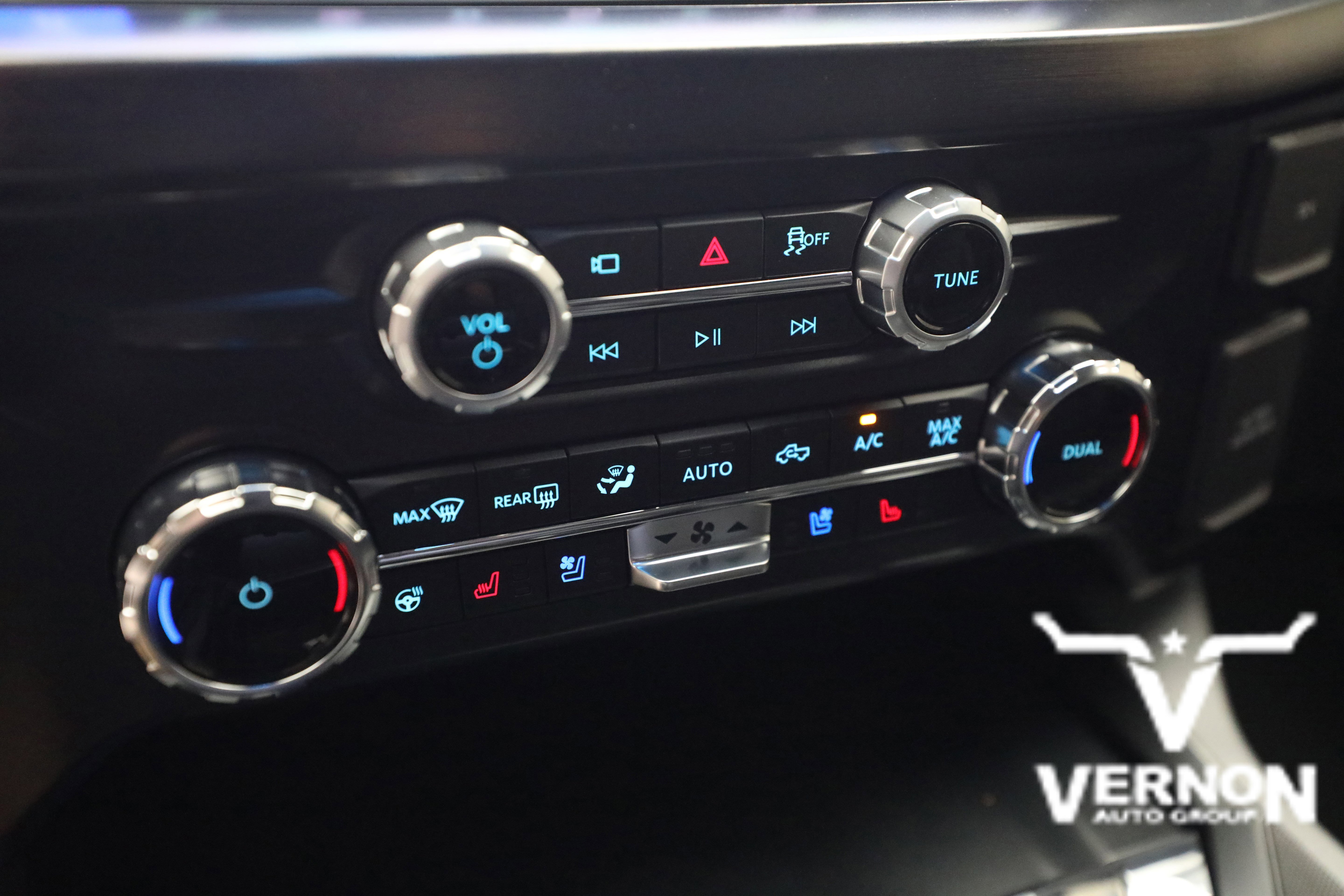 New 2026 Agate Black Metallic Ford  image 23