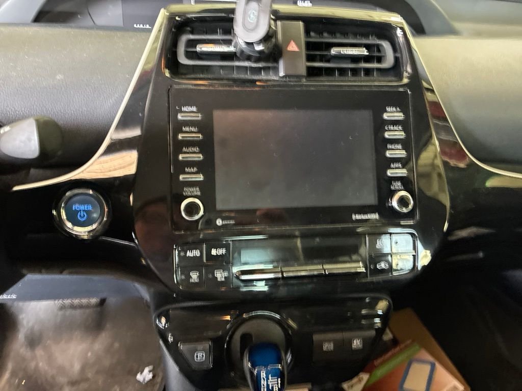 Used 2022 Gray Toyota L image 10