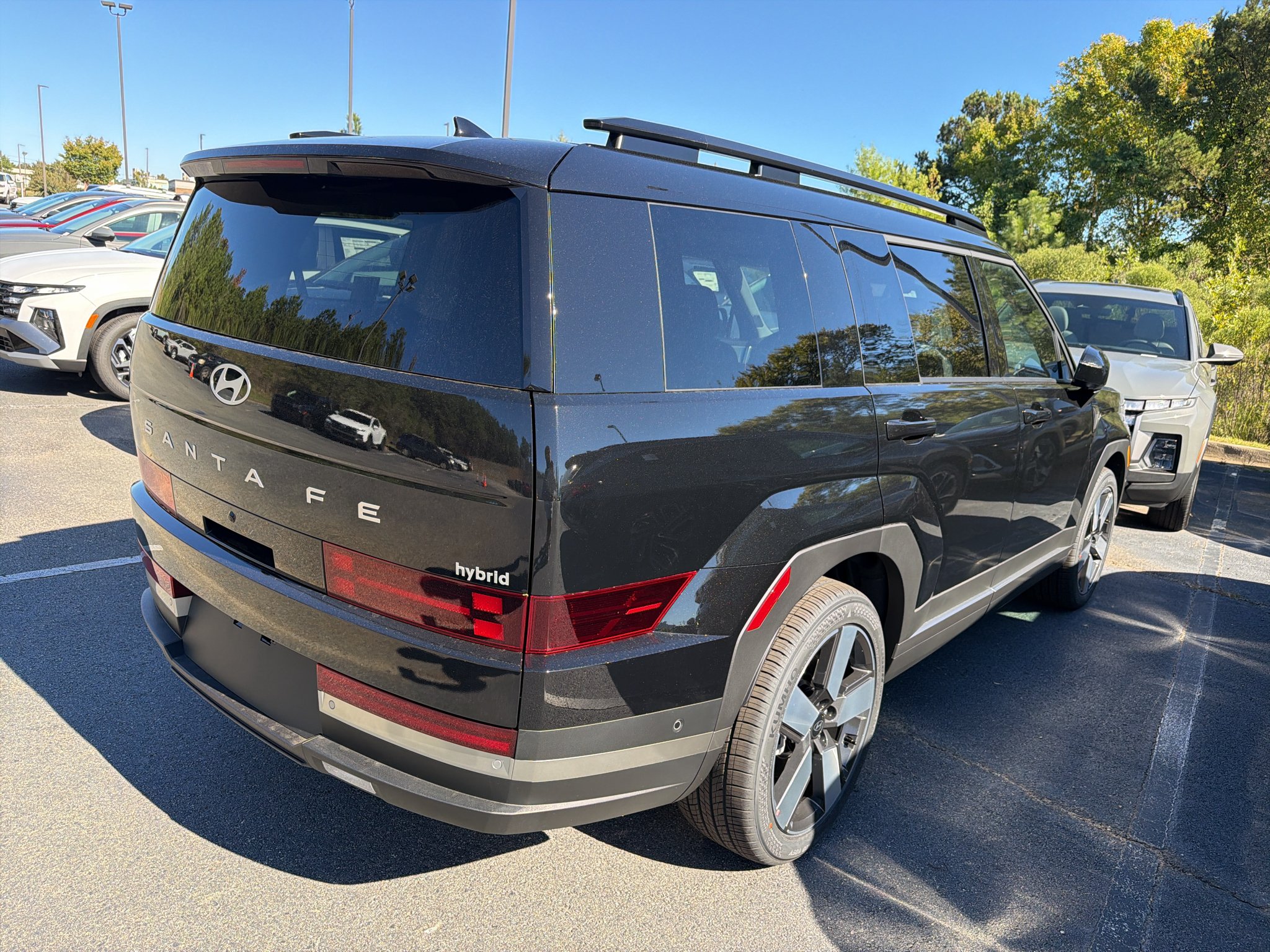 New 2027 Phantom Black Hyundai Limited image 3