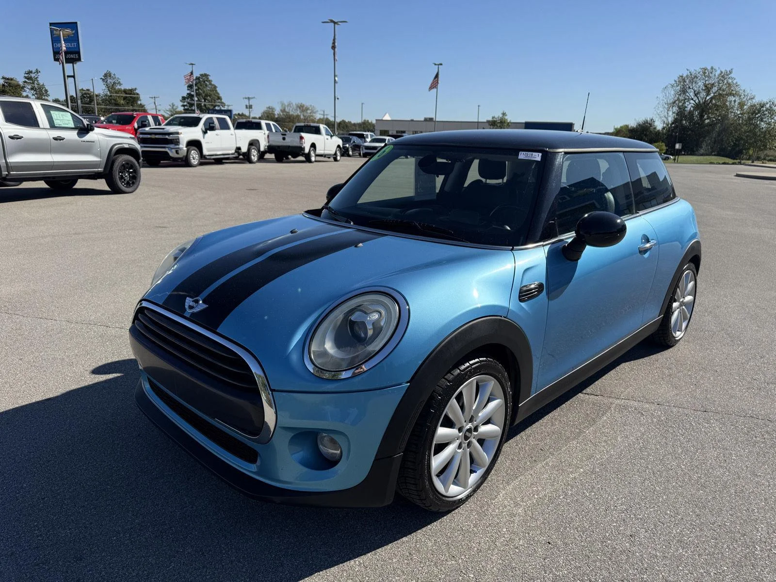 Used 2016 Electric Blue Metallic MINI HATCHBACK image 1