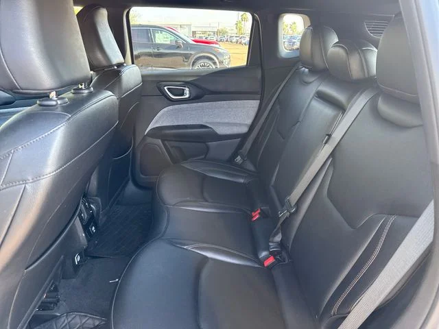 Used 2023 Gray Jeep Latitude Lux image 11