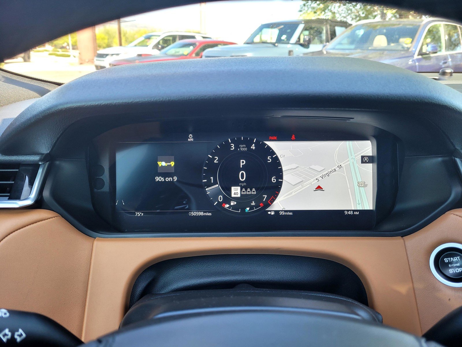 Used 2021 Black Land Rover R-Dynamic HSE image 21