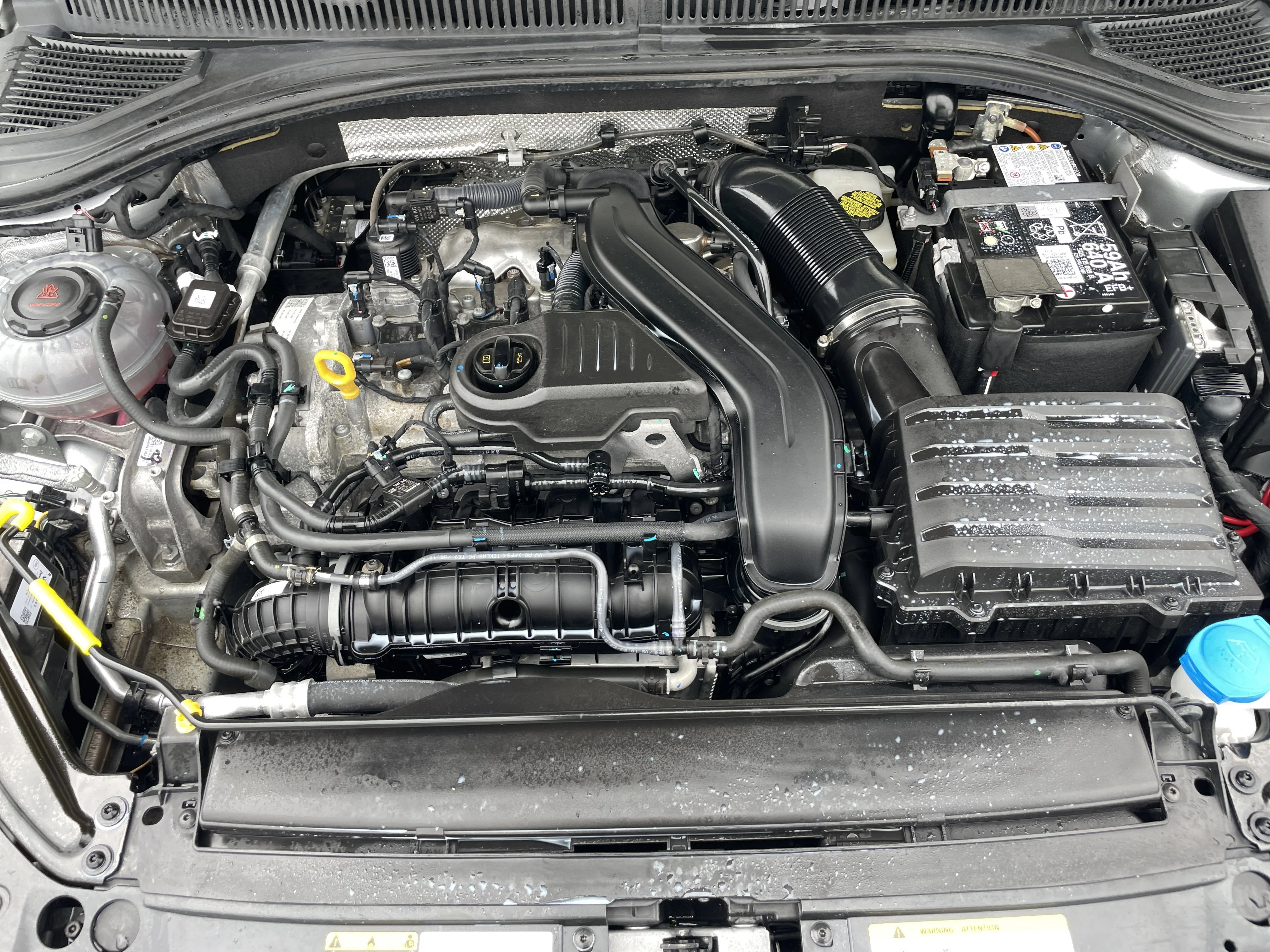 2024 Volkswagen Jetta SE - Photo 30