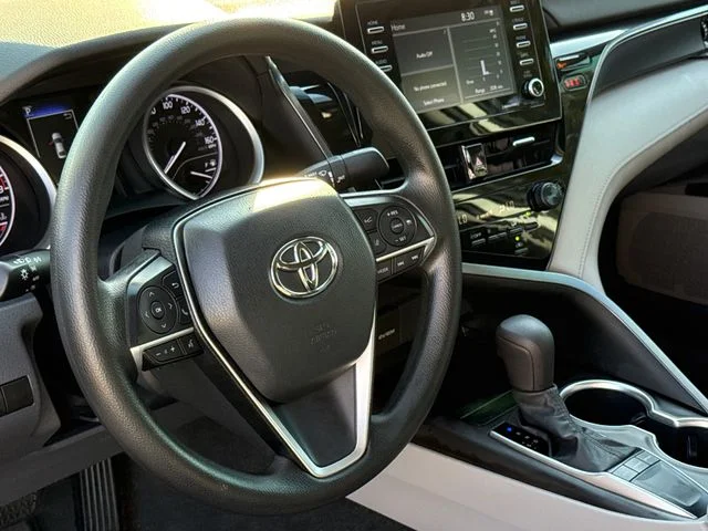 Used 2023 White Toyota LE image 16