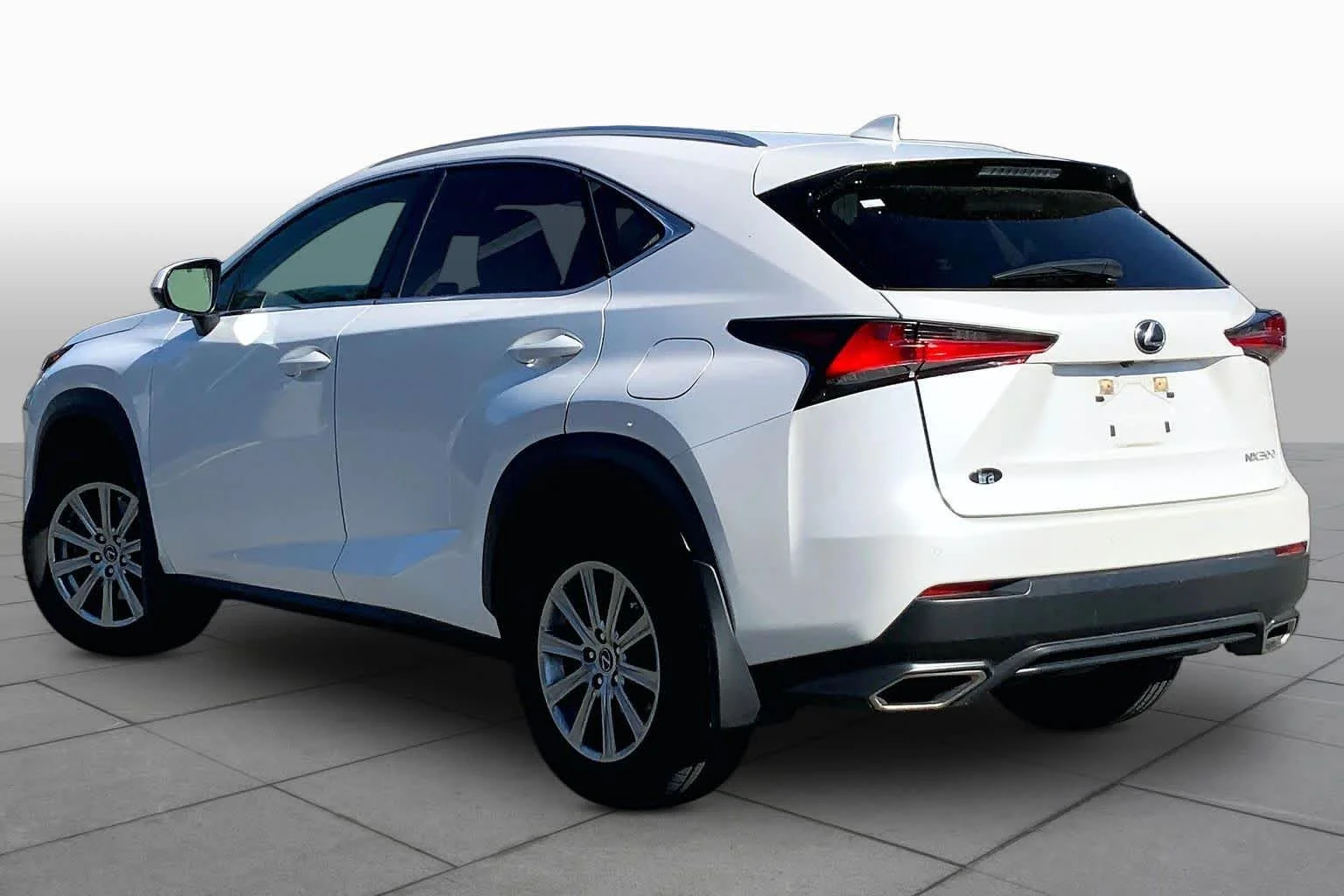 Used 2021 Eminent White Pearl Lexus  image 12