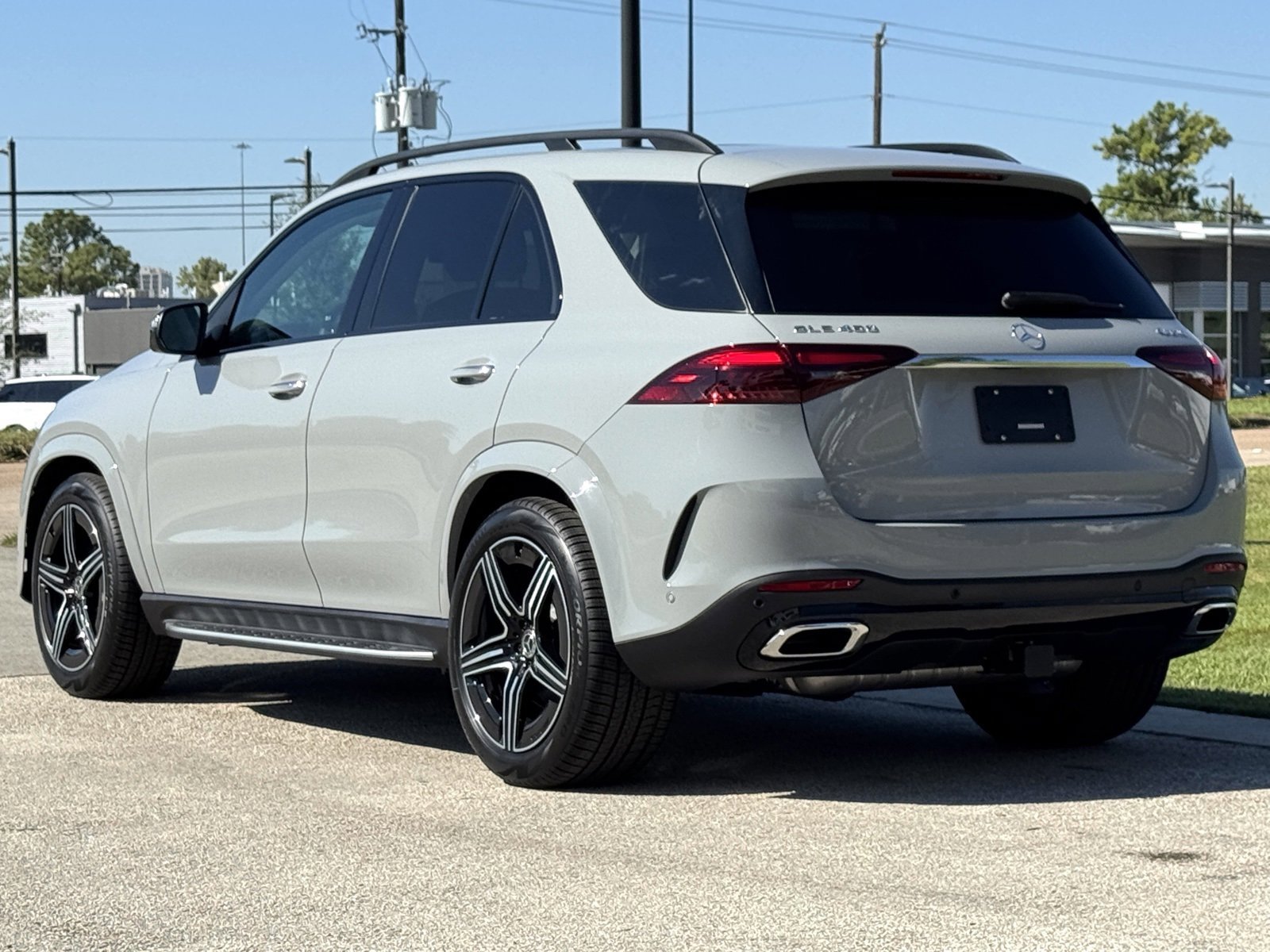 New 2026 MANUFAKTUR Alpine Grey Mercedes-Benz GLE 450 image 28