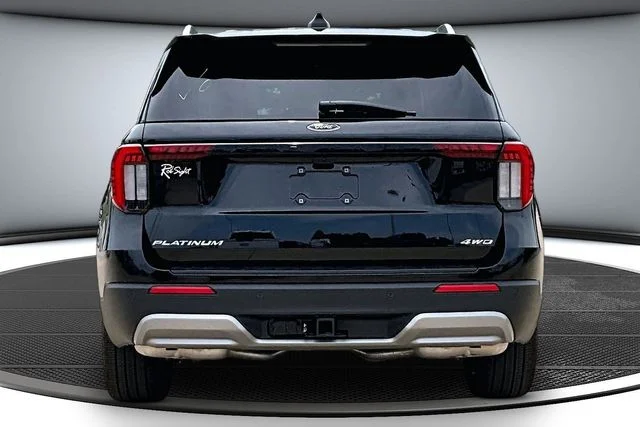 New 2026 Black Ford Platinum image 4