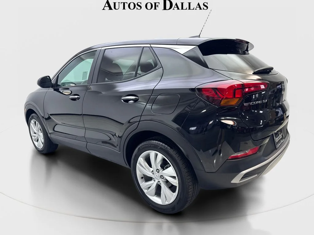 Used 2025 Black Buick Preferred image 9
