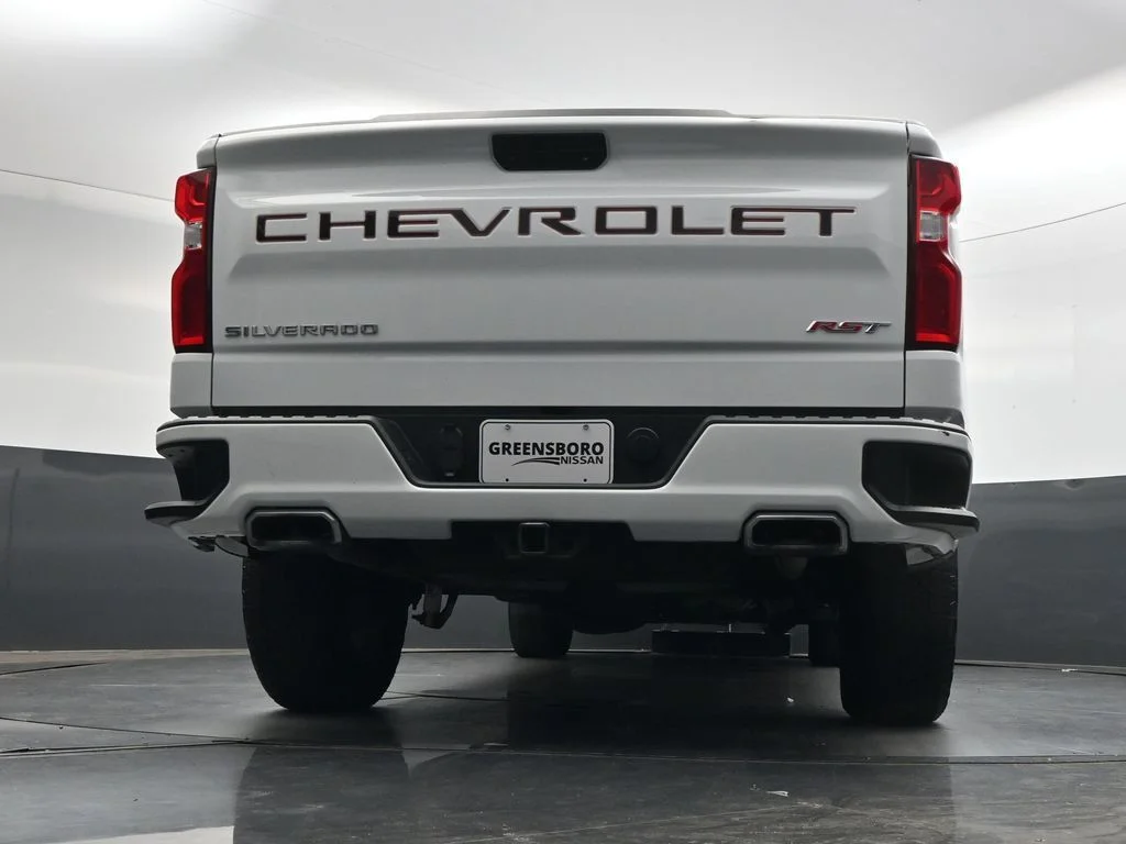 Used 2022 White Chevrolet RST image 43
