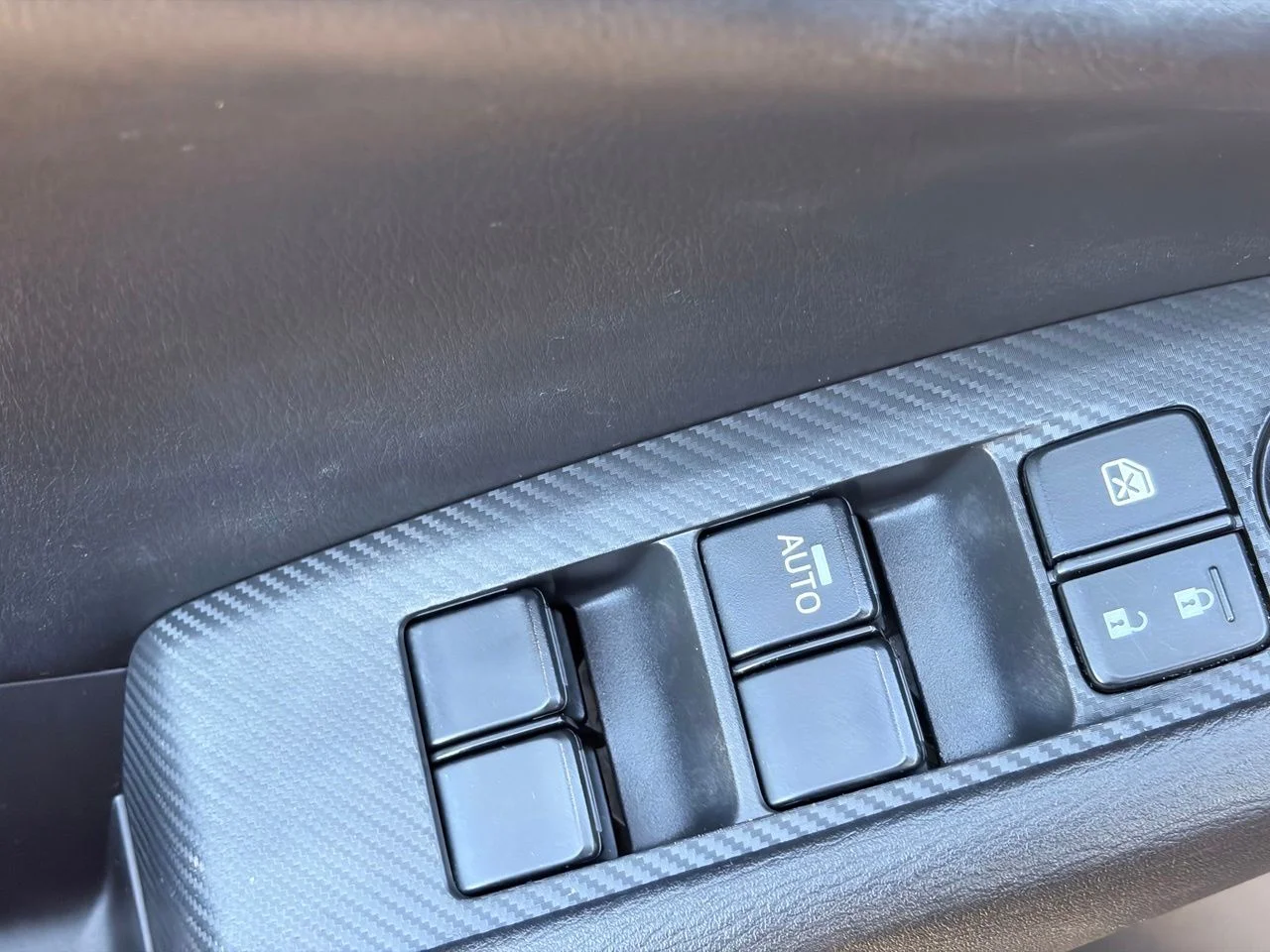 Used 2018 Deep Crystal Blue Mica Mazda Touring image 19