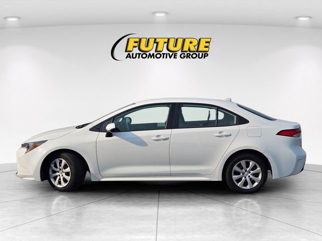 Used 2025 White Toyota LE image 7
