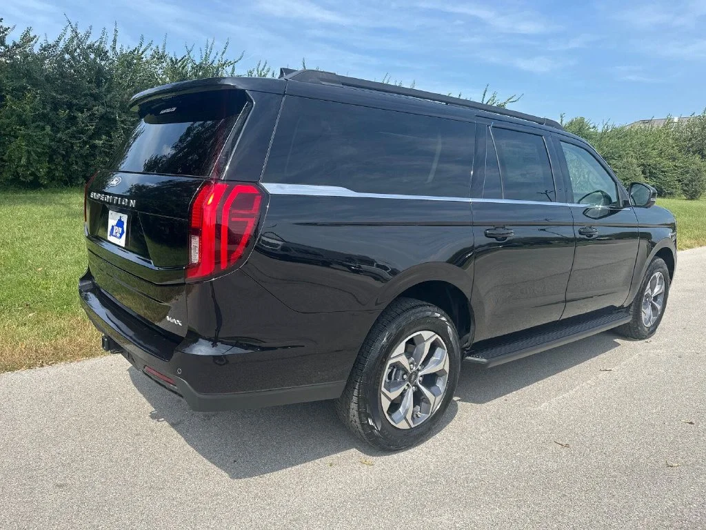 New 2027 Black Ford Active image 14
