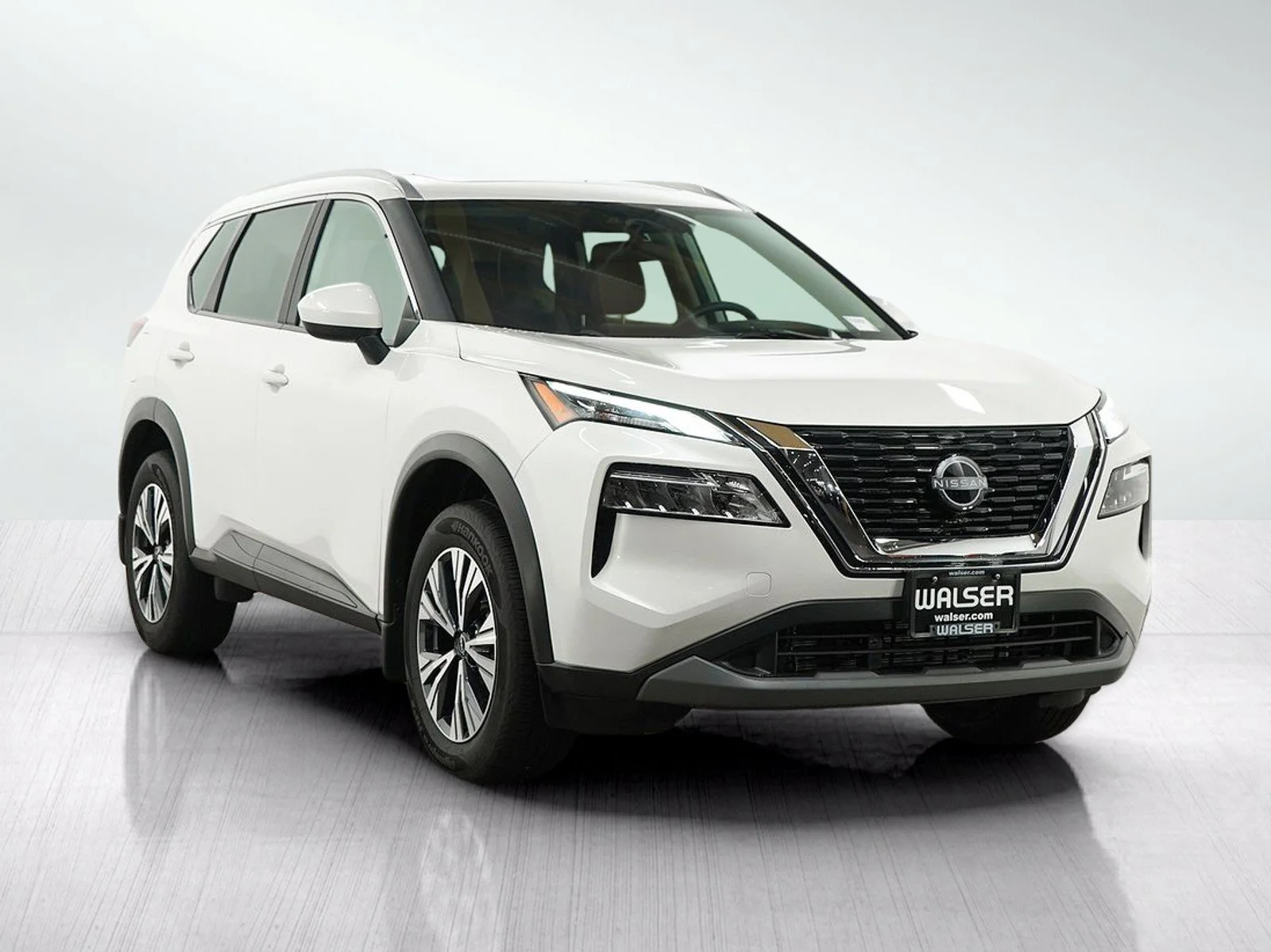 Used 2023 Pearl White Tricoat Nissan SV image 7