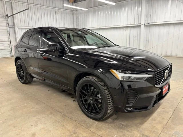 2024 Volvo XC60 B5 Plus Dark Theme