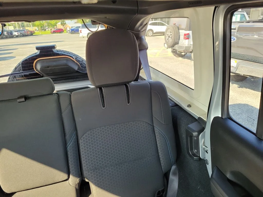 Used 2024 Silver Zynith Clearcoat Jeep Rubicon 4xe image 17