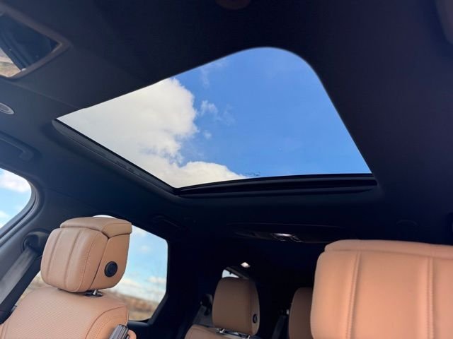 New 2026 Sedona Red Land Rover Gemini Edition image 15
