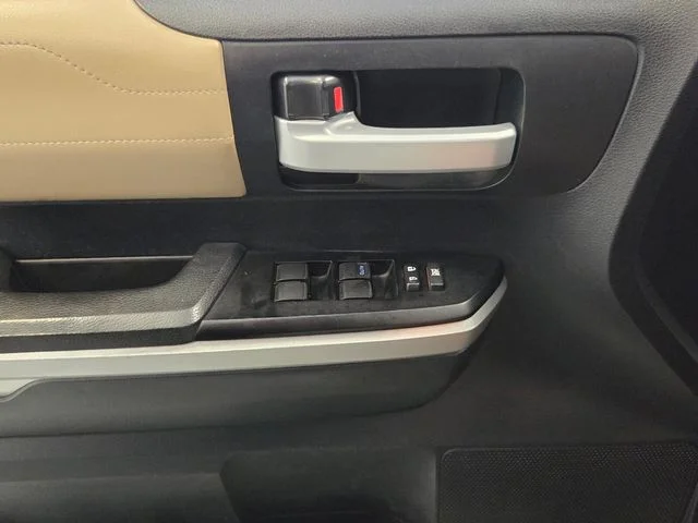 Used 2015 White Toyota Limited image 28