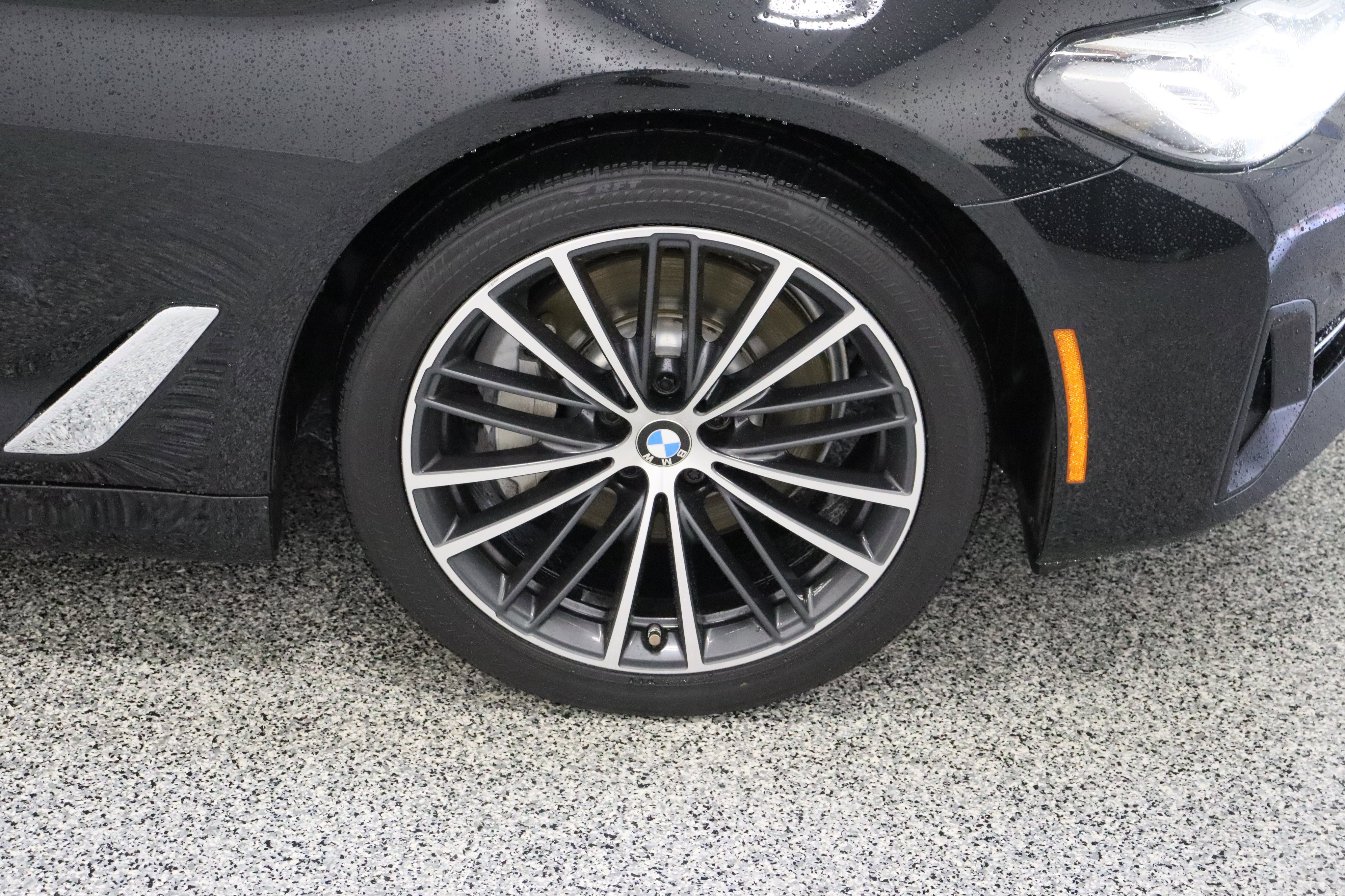 Used 2022 Black Sapphire Metallic BMW 530i xDrive 2.0T image 5
