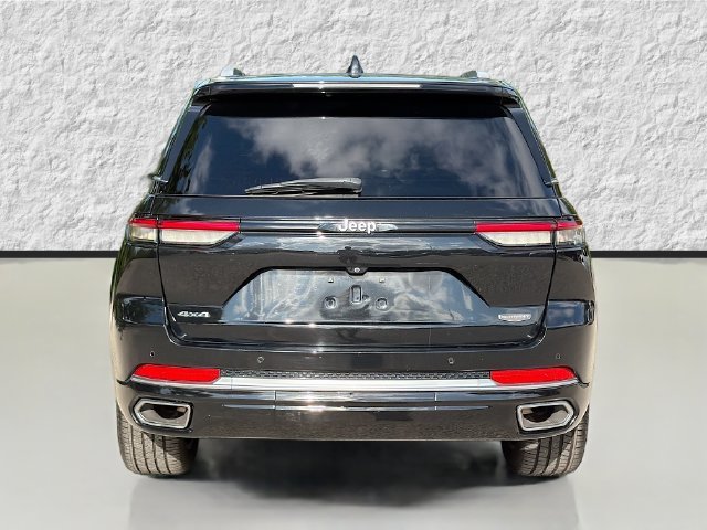 Used 2022 Diamond Black Jeep Summit Reserve image 4