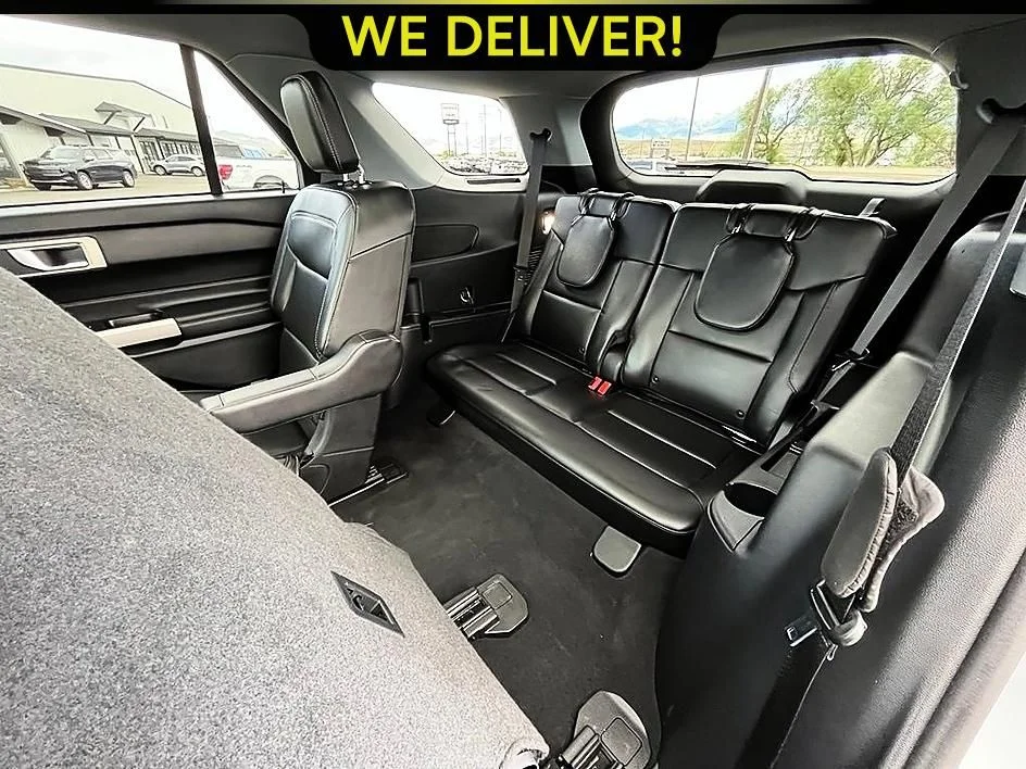 Used 2023 Silver Ford XLT image 16