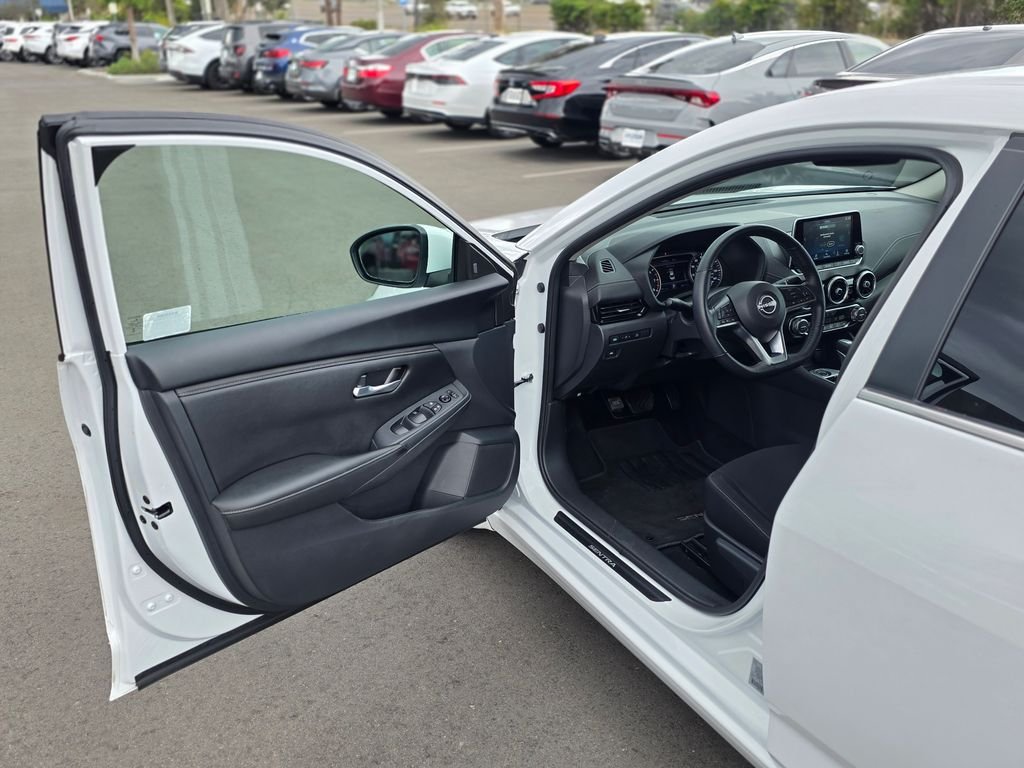 2025 Nissan Sentra SV - Photo 35