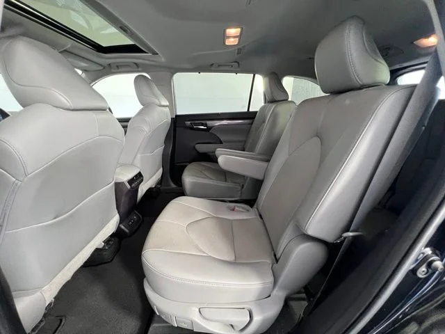 2021 Toyota Highlander Limited - Photo 13