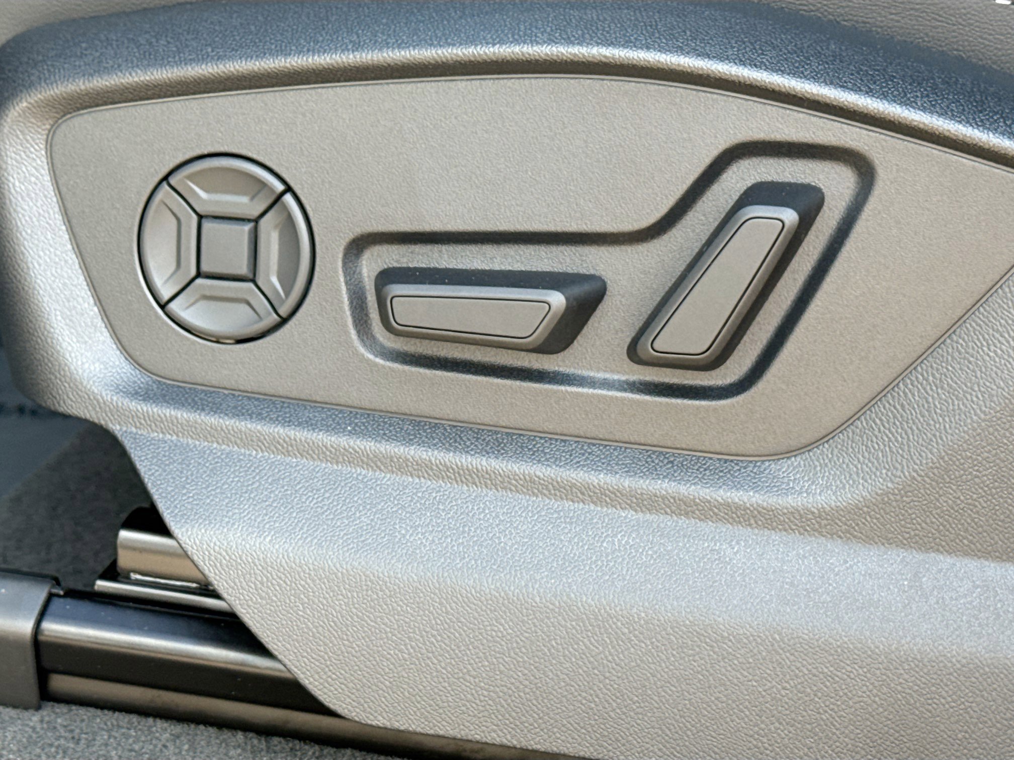New 2026 Samurai Gray Metallic Audi Premium image 26