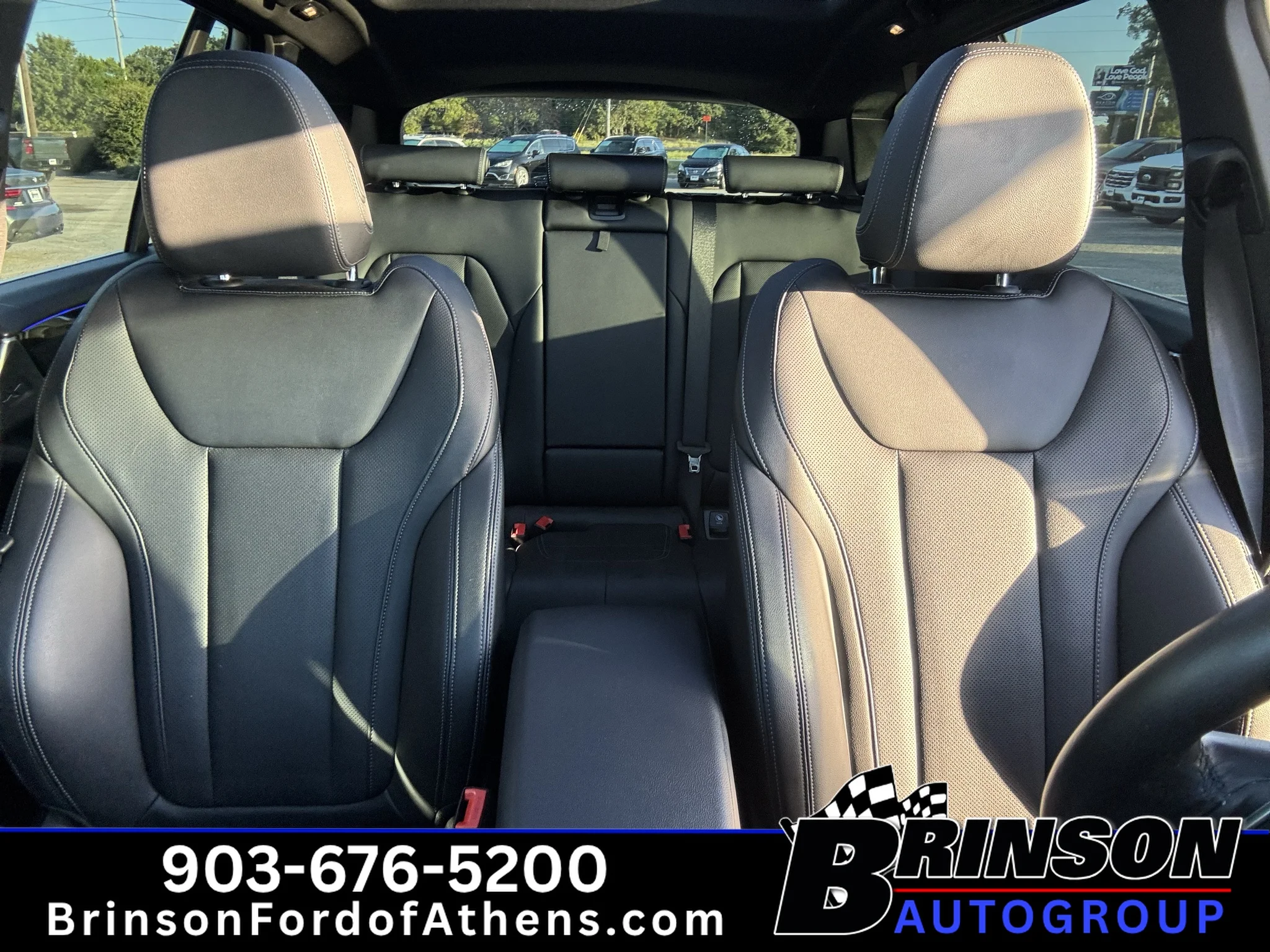 Certified Used 2024 Mineral White Metallic BMW sDrive30i image 33