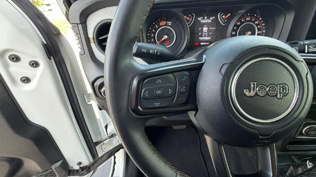 Used 2024 Bright White Clearcoat Jeep Sport S image 27
