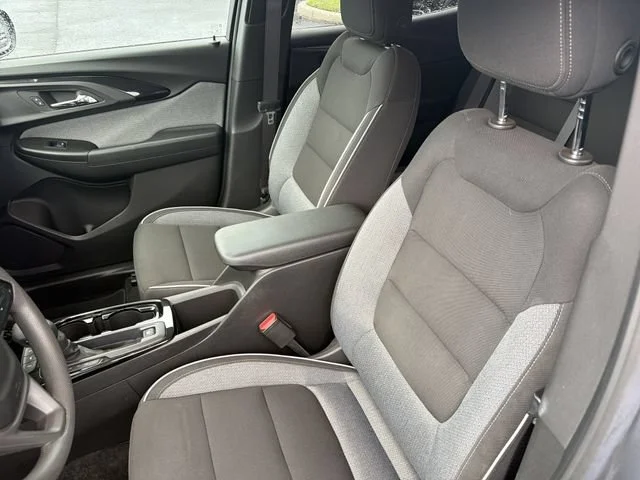 Used 2022 SATIN STEEL METALLIC Chevrolet LT image 18