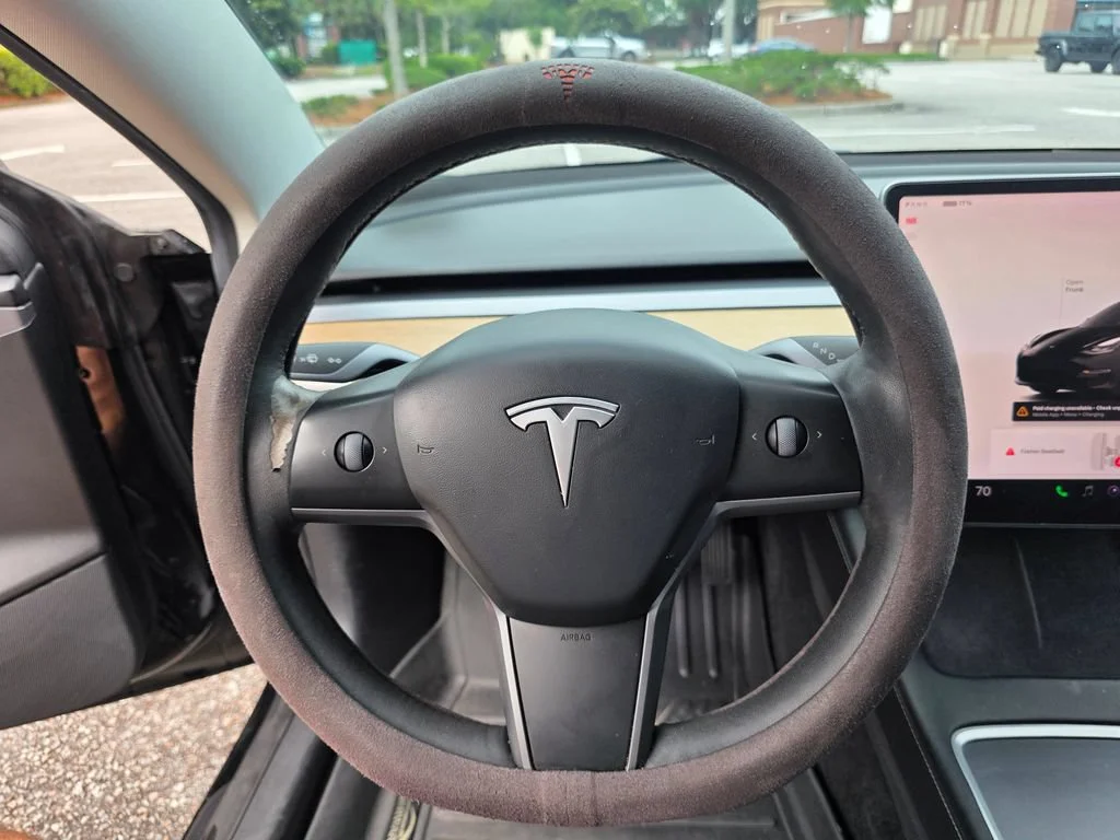 Used 2022  Tesla Long Range image 22