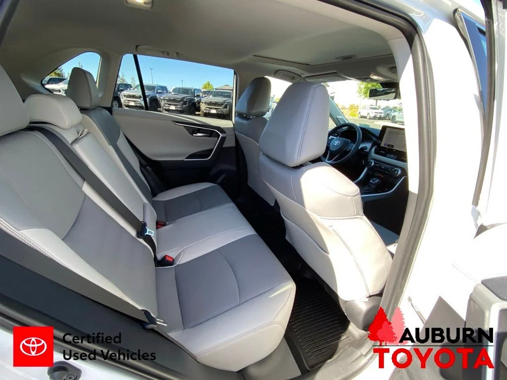 Certified Used 2025 Wind Chill Pearl Toyota Limited image 19