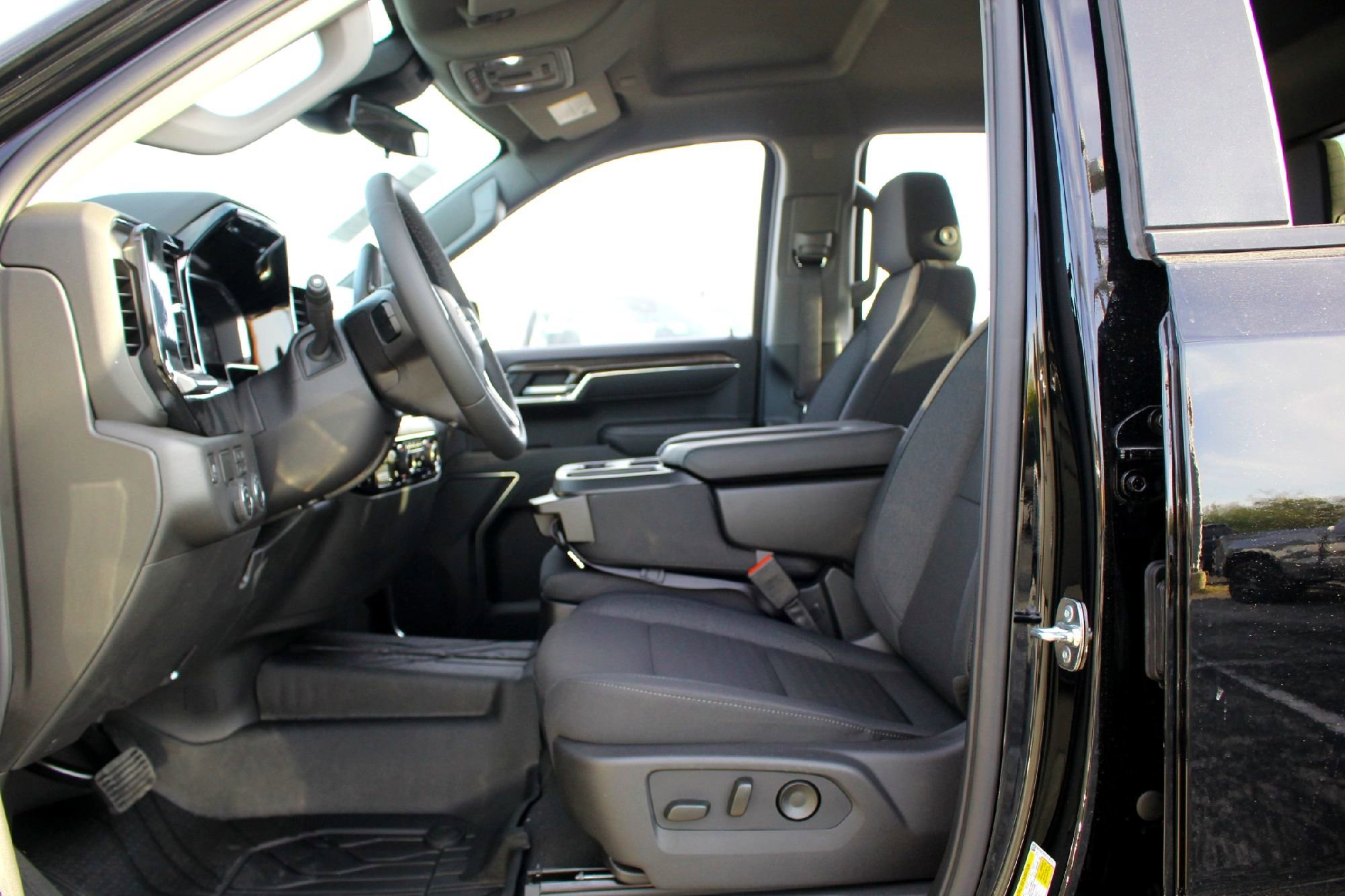 2026 Chevrolet Silverado 1500 LT - Photo 7