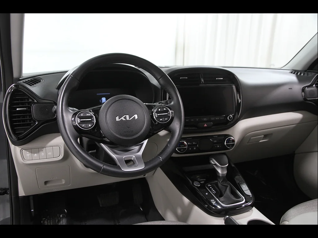 Used 2024 Gravity Gray Kia EX image 6