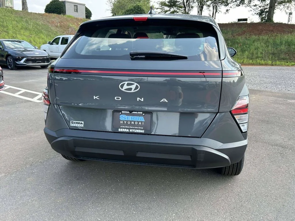 New 2026 Gray Hyundai SE image 4