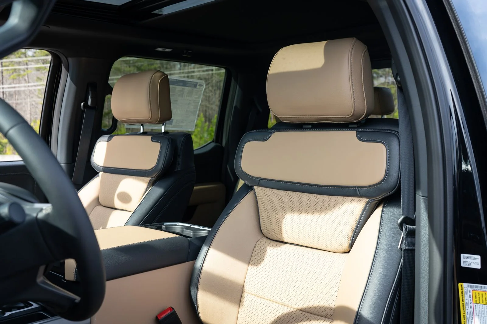 New 2026 Agate Black Metallic Ford F-350® Lariat® image 25