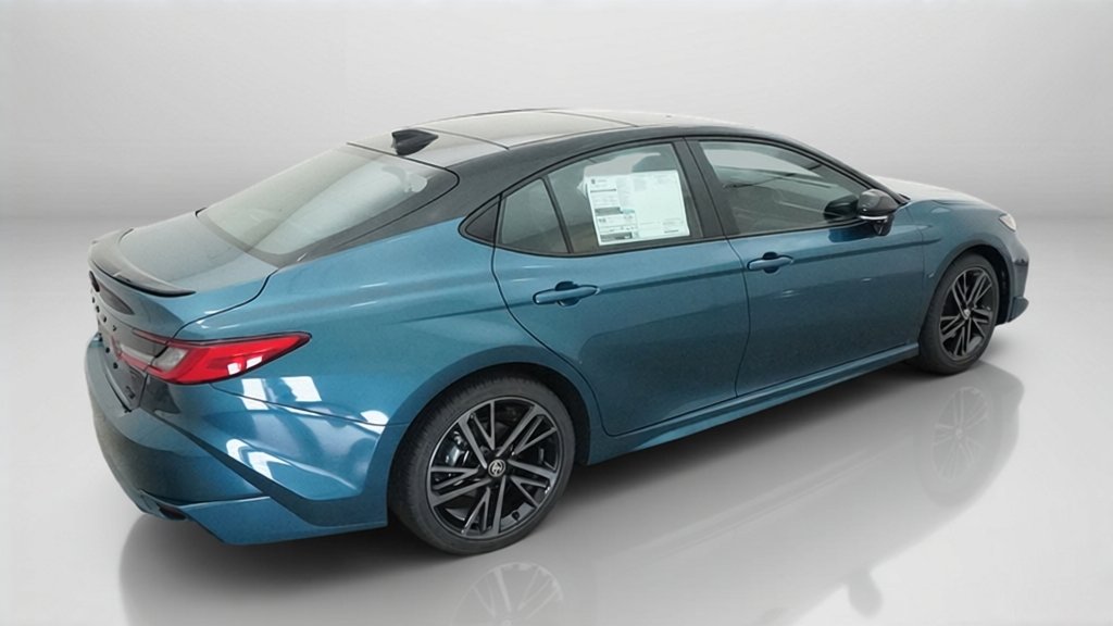 New 2026 Ocean Gem with Midnight Black Metallic roof Toyota XSE image 9