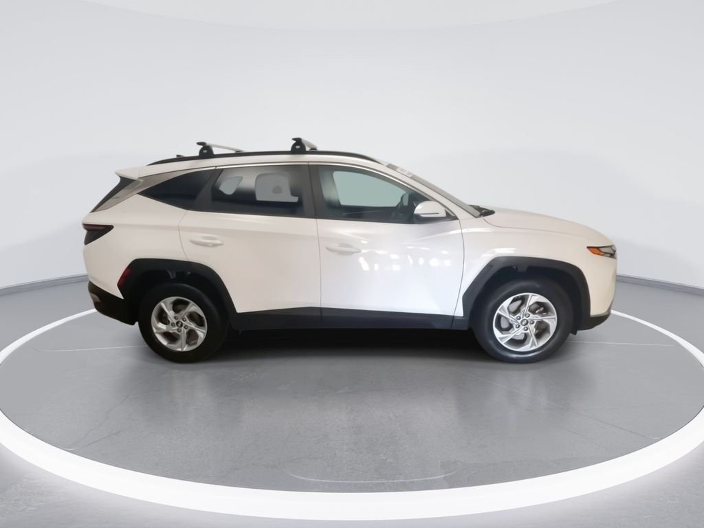 Used 2023 White Hyundai SEL image 2