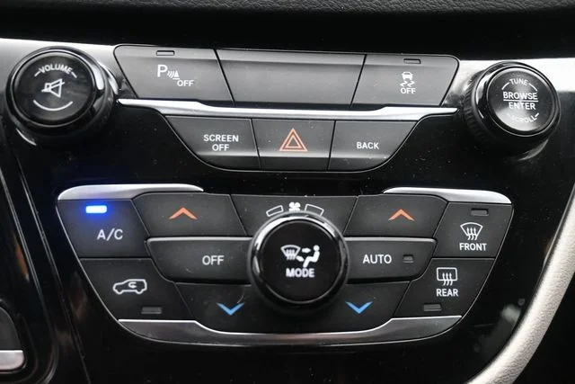 Used 2017 Gray Chrysler Touring L Plus image 31